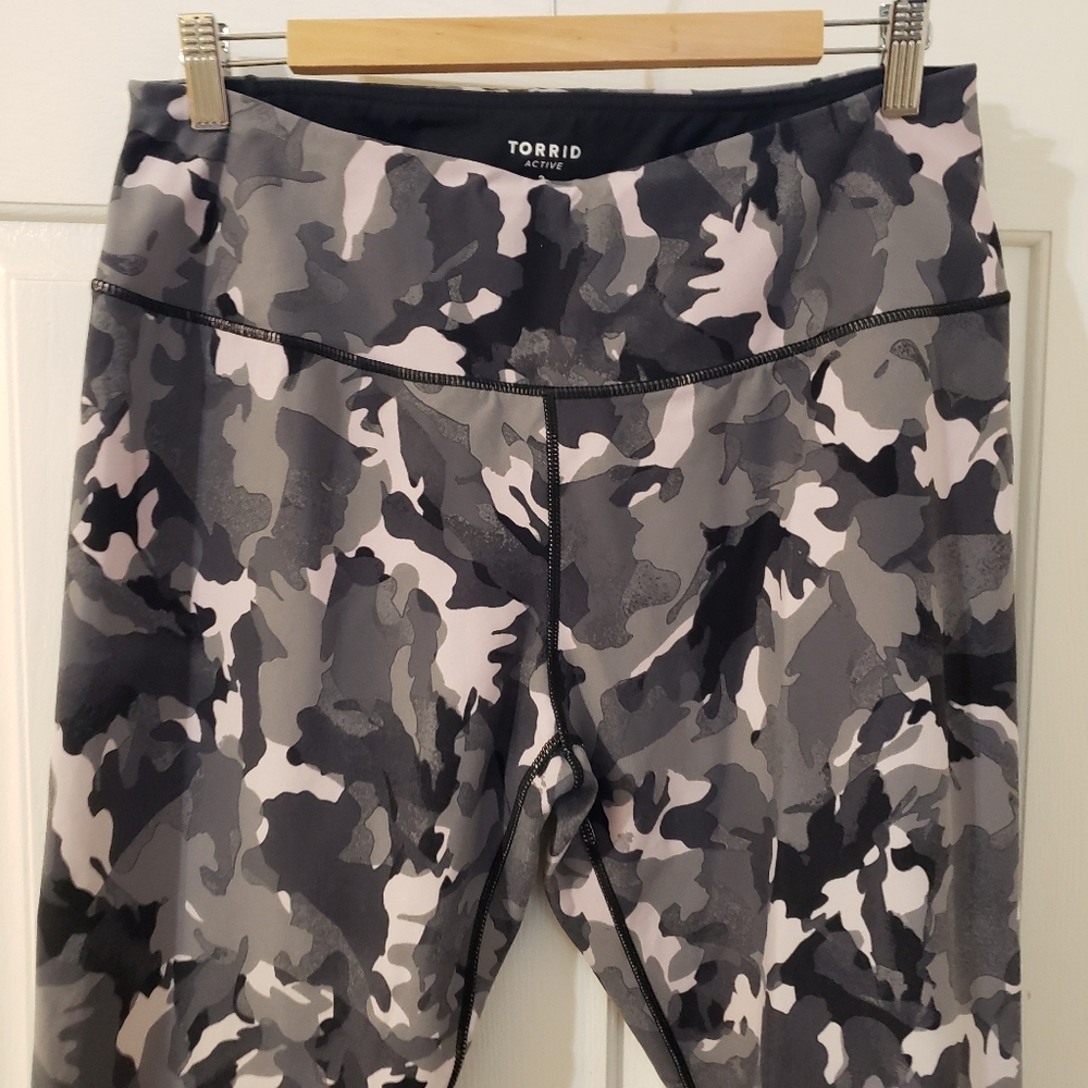 Torrid Active Size 2 - image 3